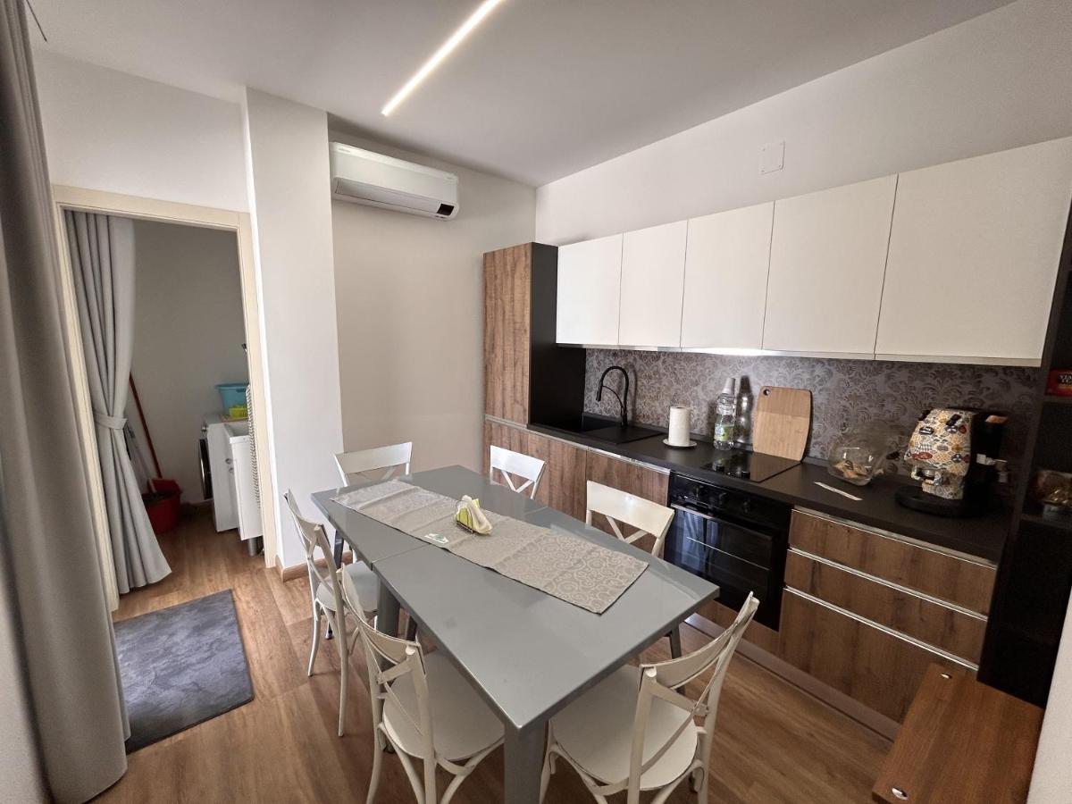 Hotel La Casa Di Matilde à Barcellona-Pozzo di Gotto Extérieur photo