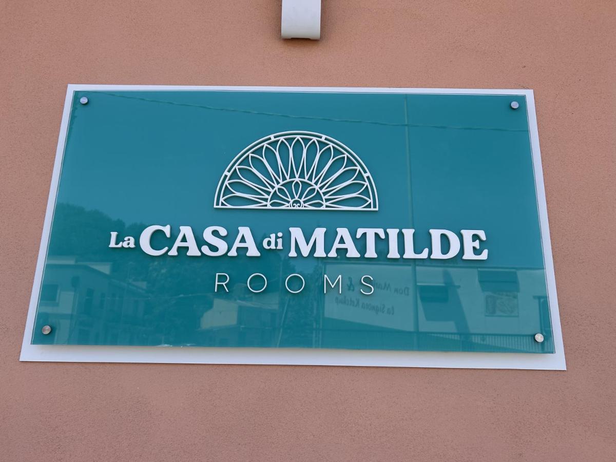 Hotel La Casa Di Matilde à Barcellona-Pozzo di Gotto Extérieur photo