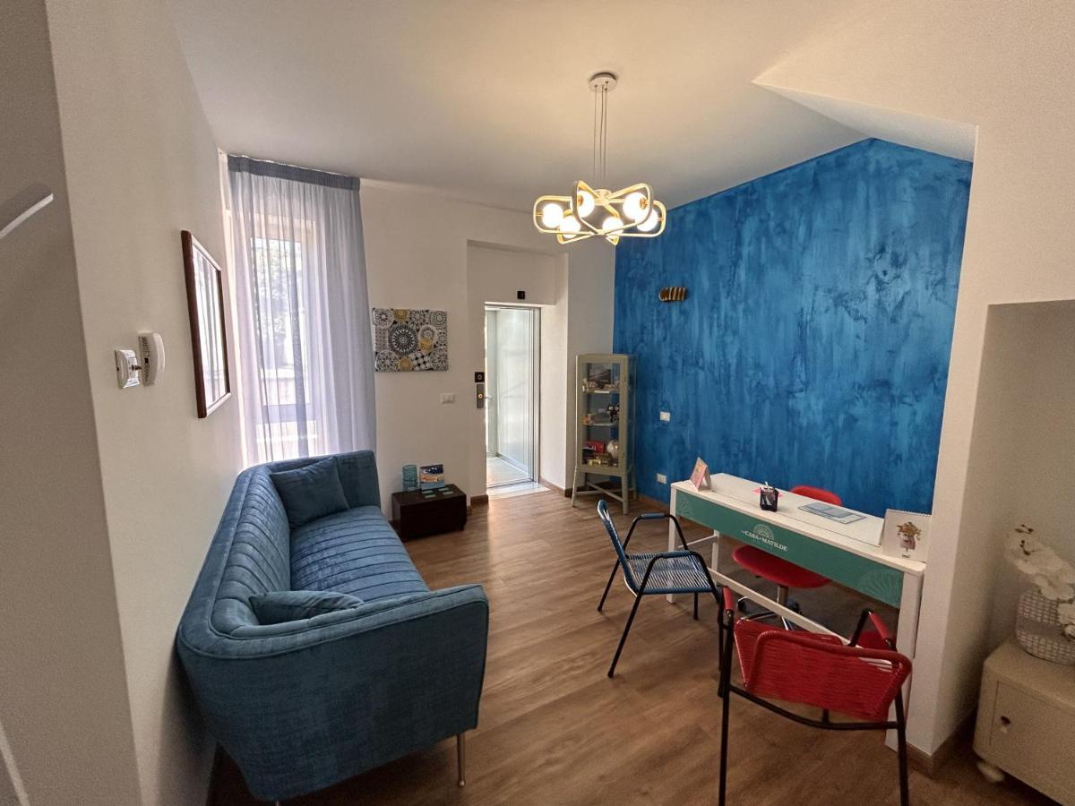 Hotel La Casa Di Matilde à Barcellona-Pozzo di Gotto Extérieur photo