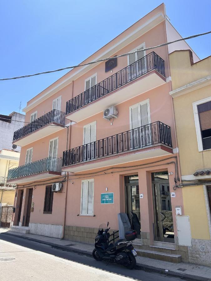 Hotel La Casa Di Matilde à Barcellona-Pozzo di Gotto Extérieur photo