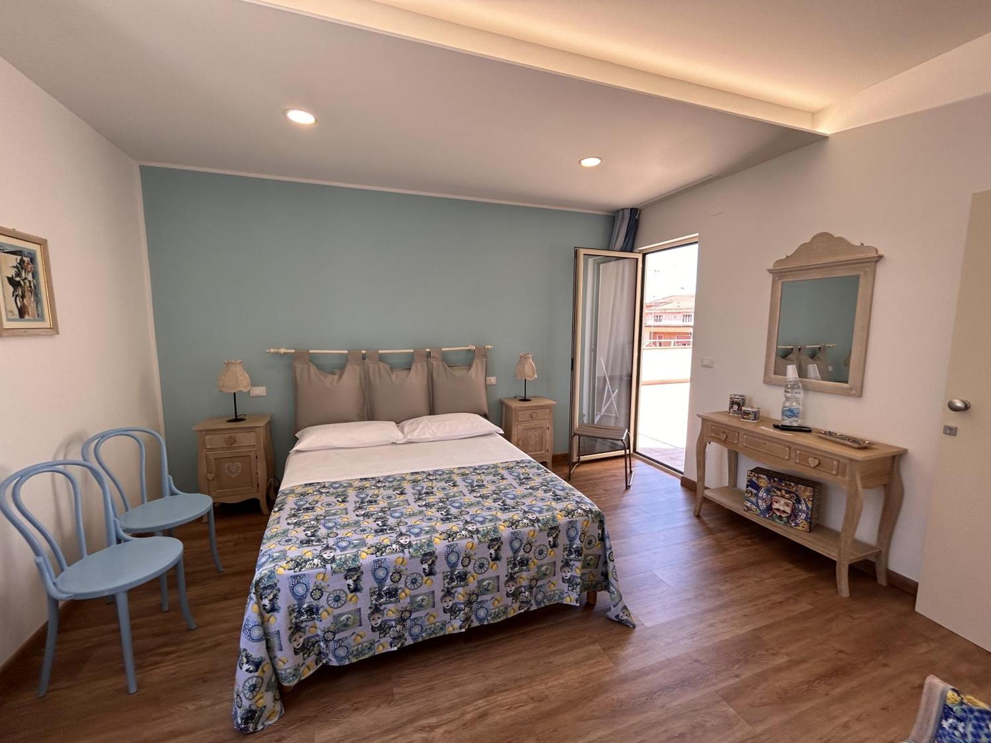 Hotel La Casa Di Matilde à Barcellona-Pozzo di Gotto Extérieur photo